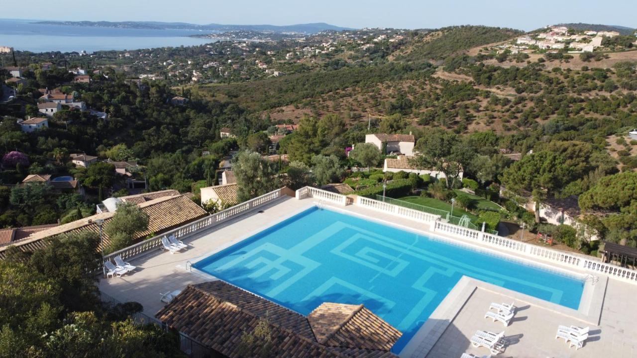 6 Pers Grande Terrasse Superbe Vue Et Golfe De Saint Tropez, Piscine Apartment